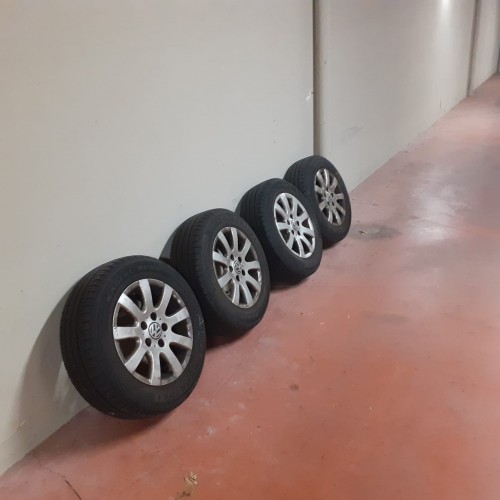 Immagine Vendo Cerchi in lega R15 e pneumatici Good Ride originali Volkswagen,