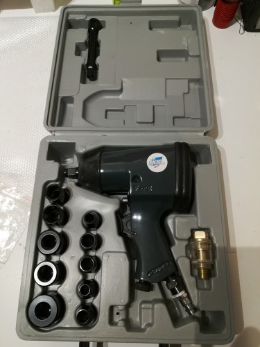 Immagine SET PISTOLA A IMPULSI PNEUMATICA AD ARIA COMPRESSA FIAC