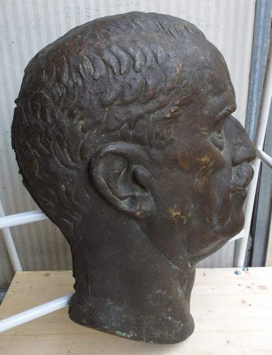 Immagine di Bronzo Vittorio Emanuele III periodo anni 30 Kg 84 misura cm 78 x 50 x 18