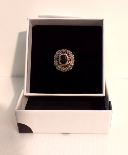 Immagine di ANELLO oro 18 kt. gr 6,50 con zaffiro e rosette di diamanti anni 60