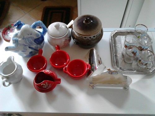 Immagine Vendo 8 servizi da tavola a 10,00 € l’uno