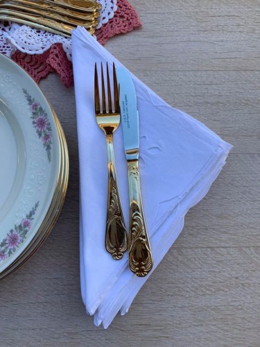Immagine di 6 forchette +6 coltelli 23/24 karati in perfetto stato