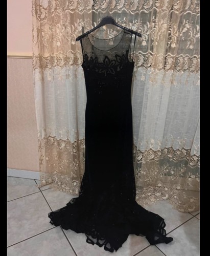 Immagine di VESTITO DA CERIMONIA NERO TAGLIA 42 CON STOLA ABBINATA