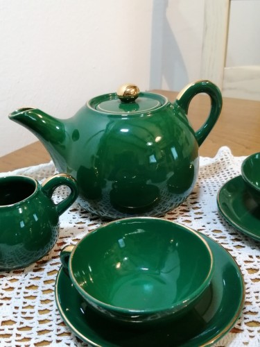 Immagine Servizio caffè anni 50 per 4 terraglia smaltata dalla bella forma panciuta color verve bottiglia con profilo oro 2 difetti evidenziati in foto piccola sbeccatura n