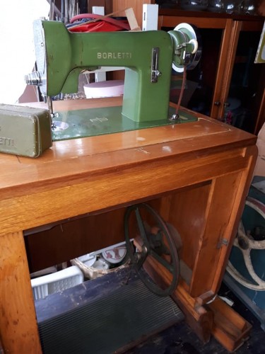 Immagine di macchina da cucire a metà prezzo !!! solo 35€