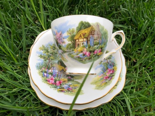 Immagine di Trio da tè Royal Vale serie Cottage