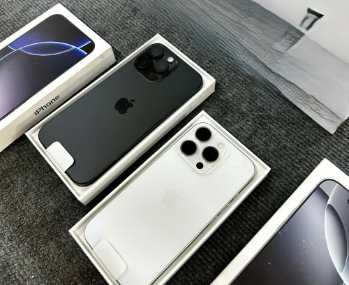 Immagine Apple iPhone 16 Pro Max | iPhone 16 Pro | iPhone 16 |16 Plus | iPhone 15 Pro Max | iPhone 15 Pro | iPhone 15 | Samsung Galaxy S25 Ultra | Samsung S25 |Sony 5 PS5 Pro | Contattaci tramite: WHATSAPP CHAT: +447451285577, EMAIL: Gadgethousltd@gmail.com