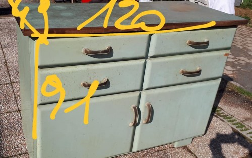 Immagine credenza vintage