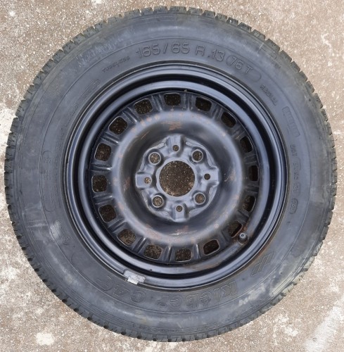 Immagine Cerchio in ferro da 13 con gomma da 165/65R13
