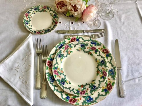 Immagine Bellissimo posto tavola Royal Cauldon Victoria