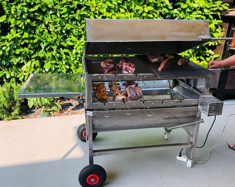 Immagine Churrasco con spiedo - barbecue in acciaio inox