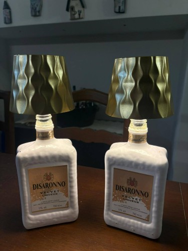 Immagine di LAMPADE ARTIGIANALI REALIZZATE CON AMARO DI SARONNO