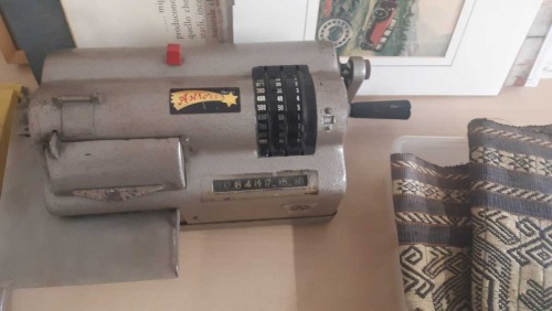 Immagine di Vendo macchina per valori affrancati vintage